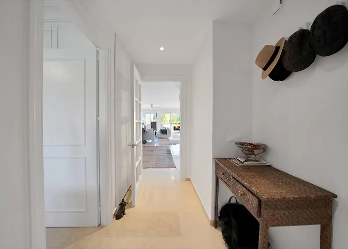 Apartamento Lujoso Y Moderno Piso Con Piscina Cerca Del Campo De Golf En Guadalmina Alta - Quetzal 54