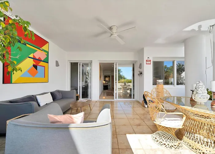 Apartamento Lujoso Y Moderno Piso Con Piscina Cerca Del Campo De Golf En Guadalmina Alta - Quetzal 54 *
